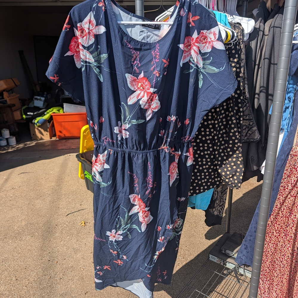 YOINS Navy and Red Floral Dress